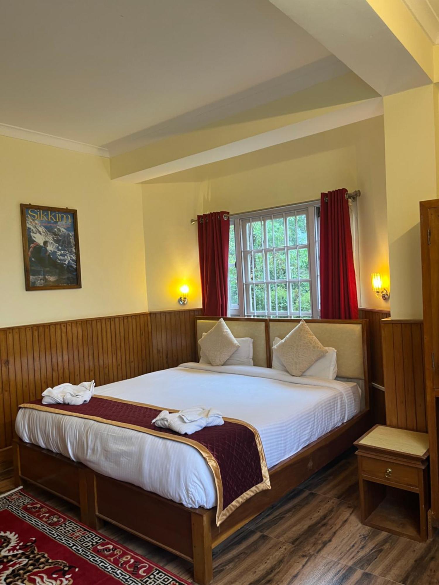 Ifseen Villa Pelling Exterior photo