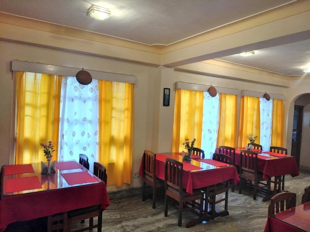 Ifseen Villa Pelling Exterior photo